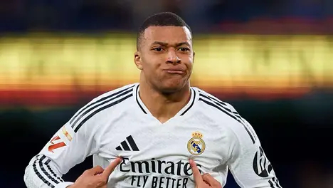 古利特足球哲学下的最佳阵容：传奇巨星实力与风格融合